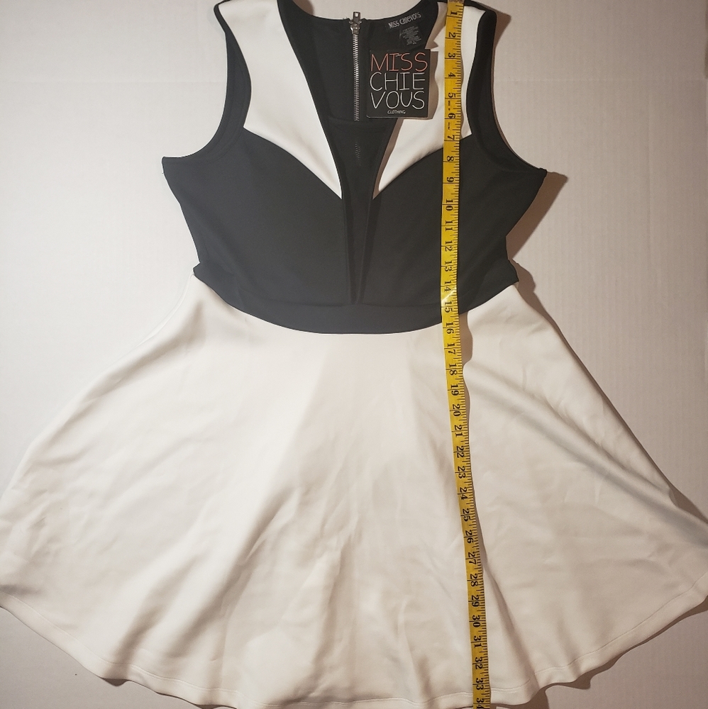 NWT Women's Miss Chievous Dress. Junior's Size XL - Picture 3 of 6